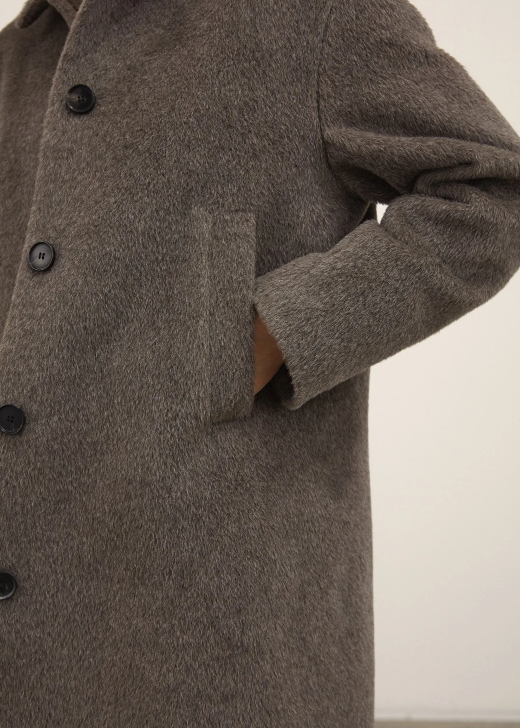 aiayu Frakker*Noor llama wool coat