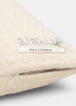 aiayu Puder*Raul llama wool pillow - 50x50